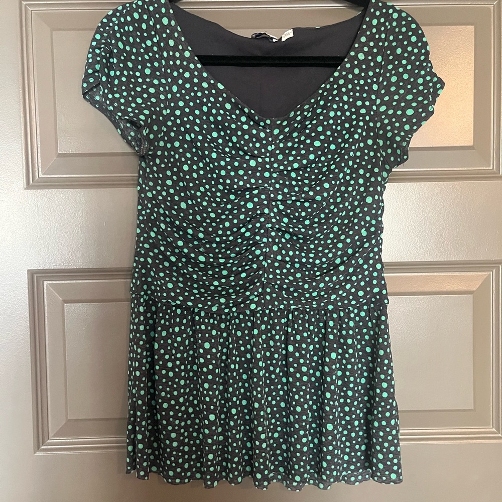 Anthropologie Grey and Green Polka Dot Light Weight Ruched Blouse